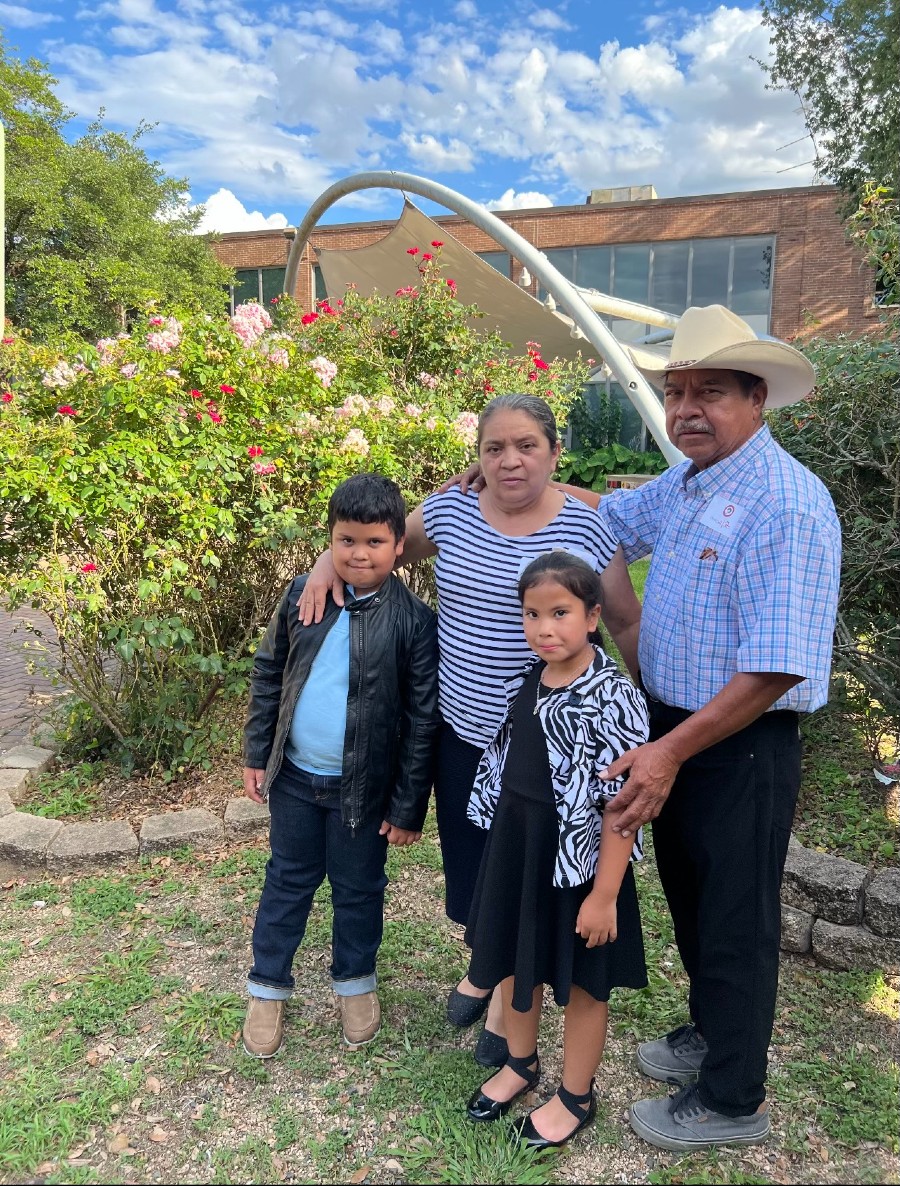 Patient Natalia Guerrero with family