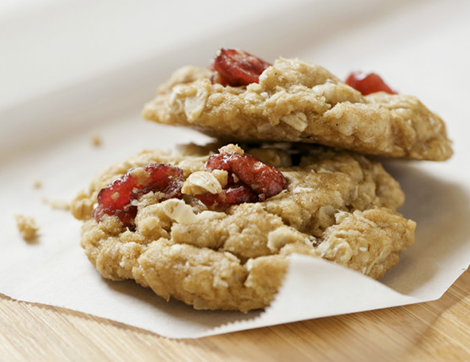 Oatmeal Cookies with Dried Cranberries and Nuts