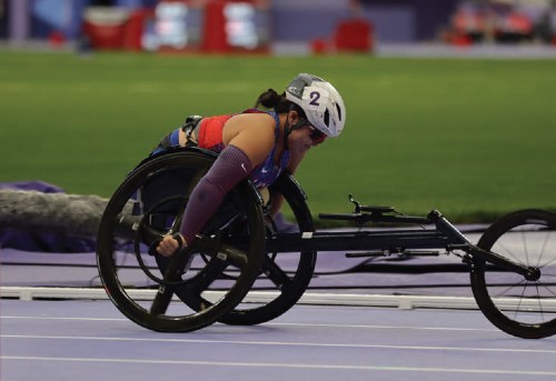 Jazmin Almlie, Paralympic athlete and TIRR Memorial Hermann adapted sports team member.